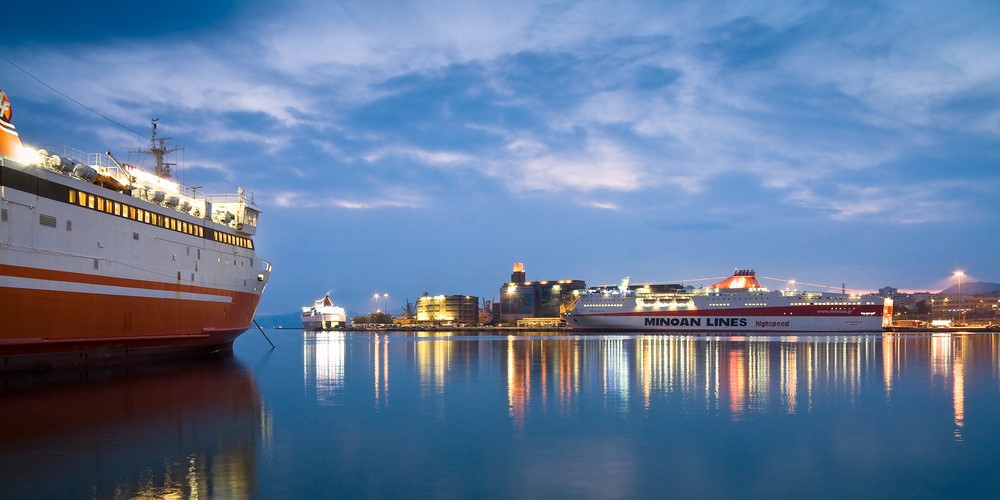 images/blog/images/Intro-Images/Athens/Athens-on-a-cruise-Piraeus-port.jpg