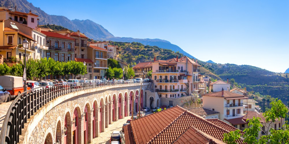 images/blog/images/Intro-Images/Greek-mainland/arachova.jpg