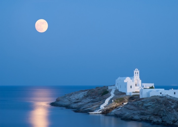 Sifnos Island - credits: Konstantinos Gerakis/Shutterstock.com