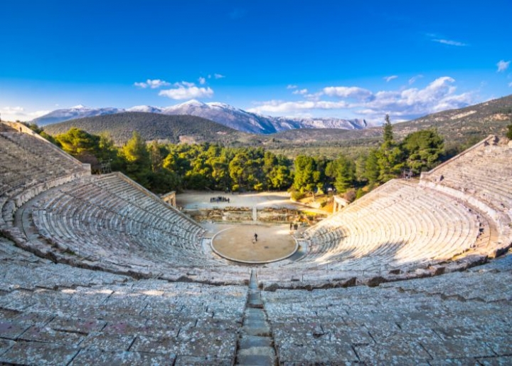 Epidaurus theater - credits: Georgios Tsichlis/Shutterstock.com