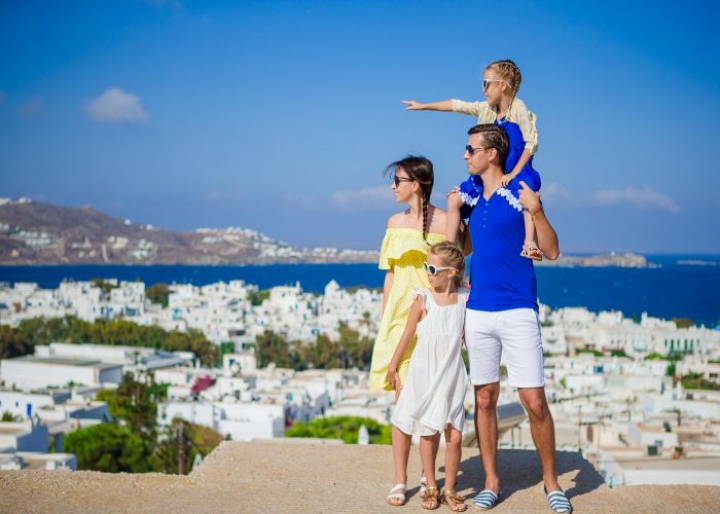 Mykonos for families- credits: TravnikovStudio/Shutterstock.com